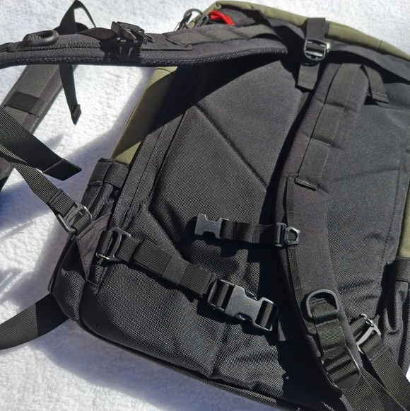 Topo Designs Global Travel Bag 30L Olive Green Backpack - NWT - Picture 12 of 14